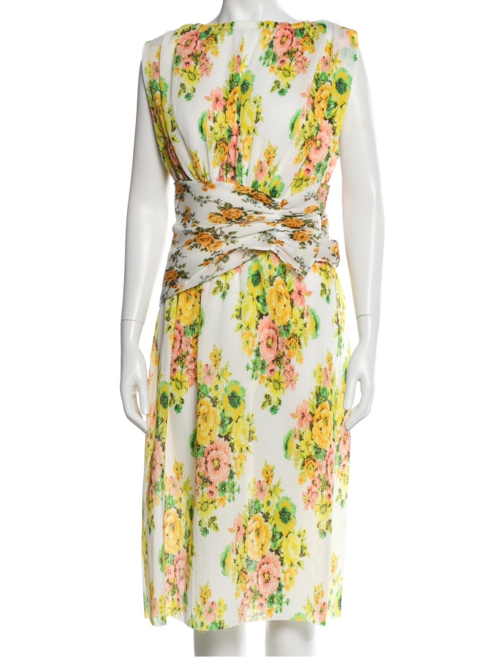 Zimmermann
Linen Midi Length Dress
Size: M